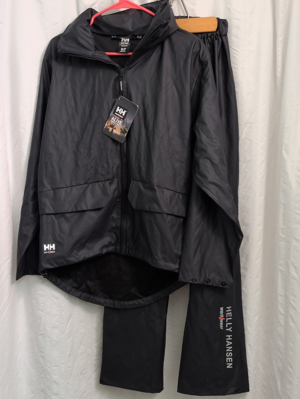 NWT Helly Hansen Workwear Rain Shell Jacket and Pants Set
